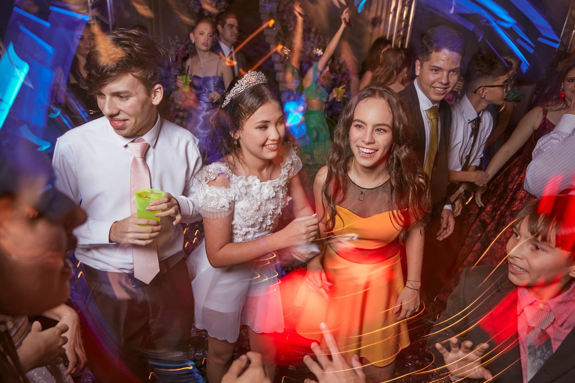 Ambiance de bal de fin d'ann&eacute;e